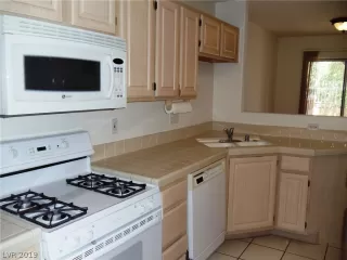 Photo #3: 2084440 Listing 