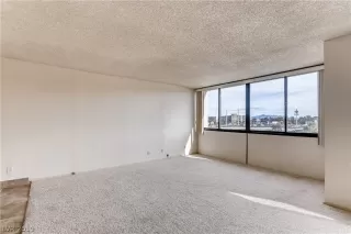 Photo #6: 2084456 Listing 