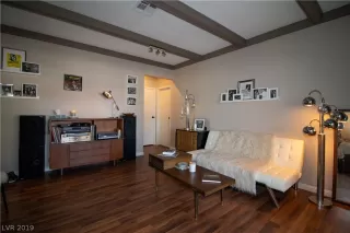 Photo #3: 2084479 Listing 