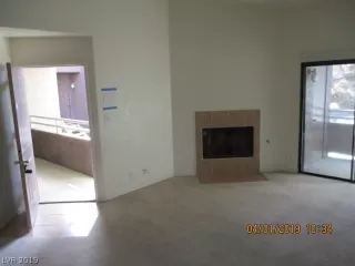 Photo #3: 2084533 Listing