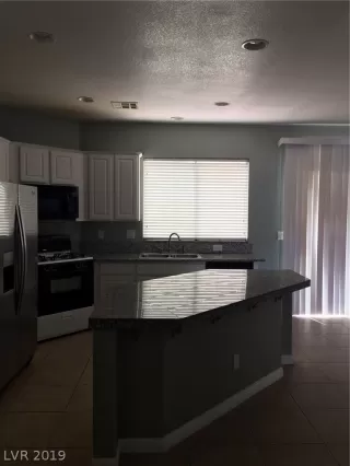 Photo #2: 2084543 Listing 