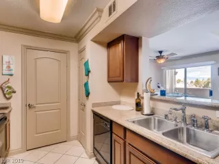 Photo #3: 2084554 Listing