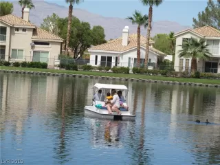 Photo #6: 2084557 Listing