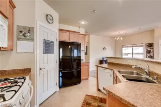 Photo #6: 2084570 Listing 