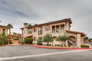 Photo #2: 2084641 Listing