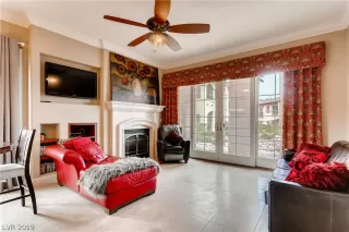 Photo #5: 2084641 Listing