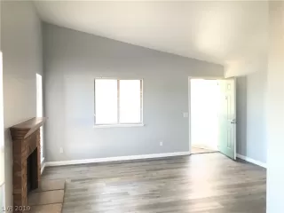 Photo #2: 2084643 Listing