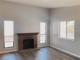 Photo #3: 2084643 Listing