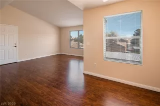 Photo #3: 2084645 Listing