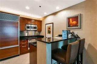 Photo #3: 2084677 Listing