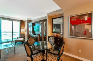 Photo #6: 2084677 Listing