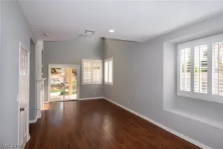 Photo #5: 2084685 Listing 