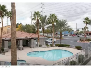 Photo #2: 2084692 Listing 