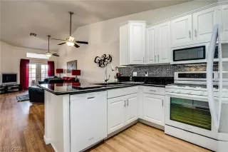 Photo #1: 2084713 Listing 