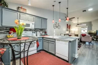 Photo #2: 2084714 Listing 