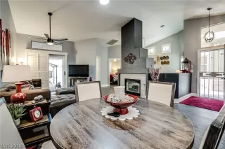 Photo #3: 2084714 Listing 