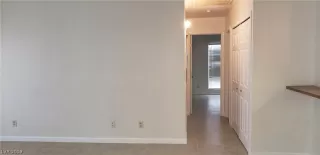 Photo #5: 2084742 Listing 