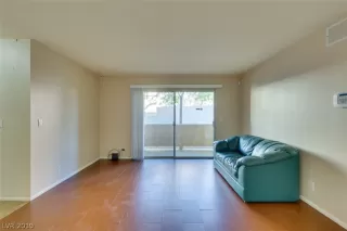 Photo #1: 2084772 Listing 