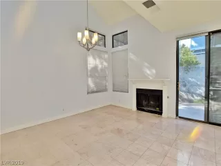 Photo #3: 2084781 Listing