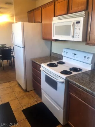 Photo #3: 2084816 Listing