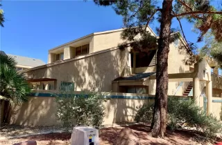 Photo #3: 2084851 Listing