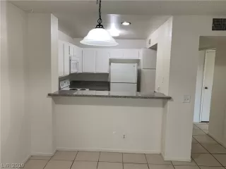 Photo #6: 2084851 Listing