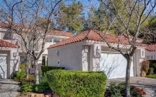 Photo #1: 2084867 Listing