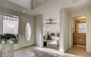 Photo #5: 2084867 Listing