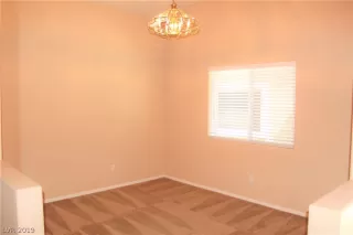 Photo #1: 2084905 Listing