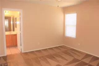 Photo #5: 2084905 Listing