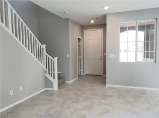 Photo #3: 2084919 Listing 