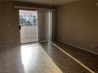 Photo #4: 2084947 Listing 