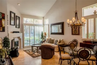 Photo #3: 2085013 Listing