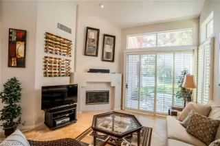 Photo #4: 2085013 Listing