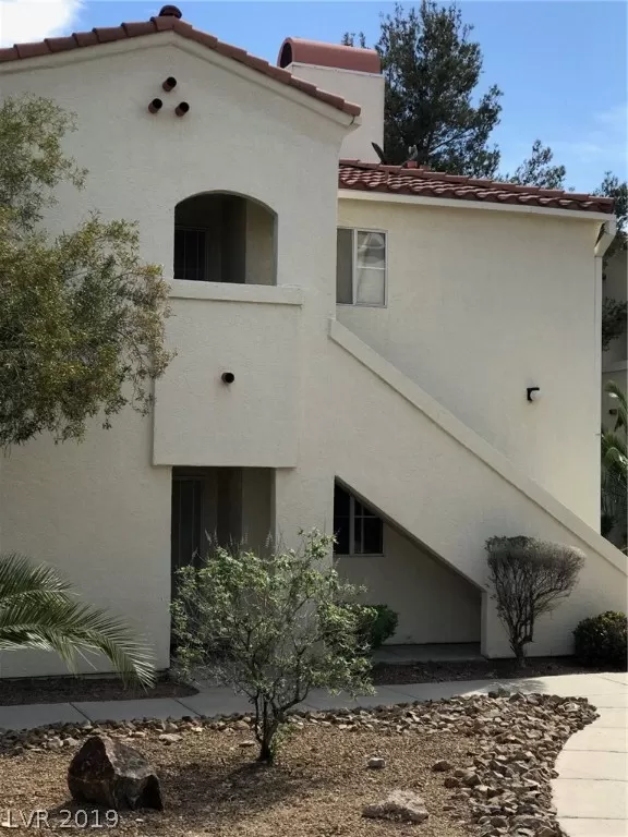 MLS: 2085046 Condo For Sale