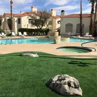 Photo #2: 2085046 Listing 