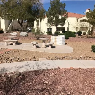 Photo #3: 2085046 Listing 