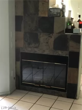 Photo #5: 2085046 Listing 