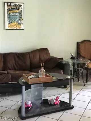 Photo #6: 2085046 Listing 