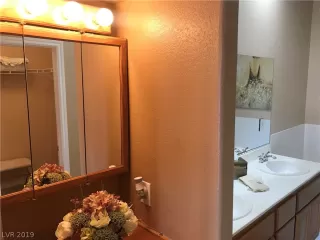 Photo #6: 2085054 Listing