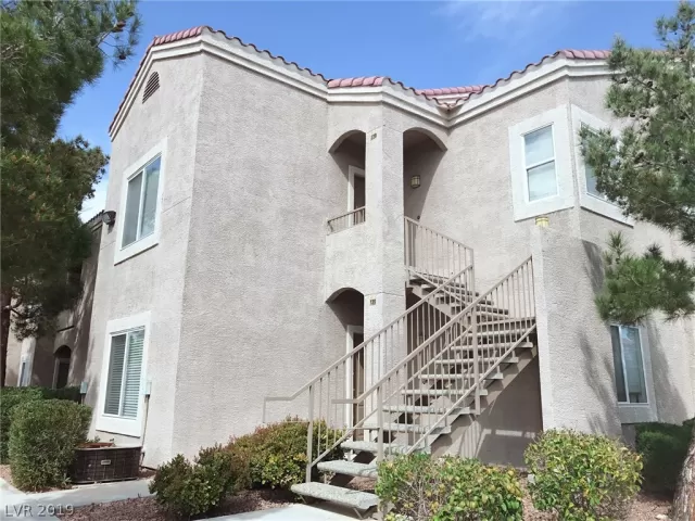 MLS: 2085092 Condo For Sale