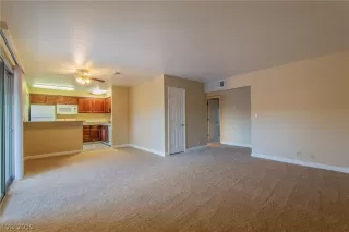 Photo #5: 2085155 Listing