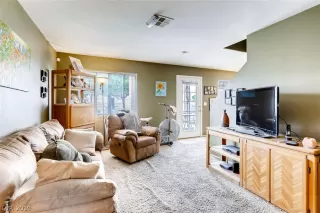 Photo #3: 2085222 Listing