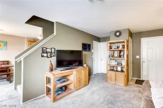 Photo #5: 2085222 Listing