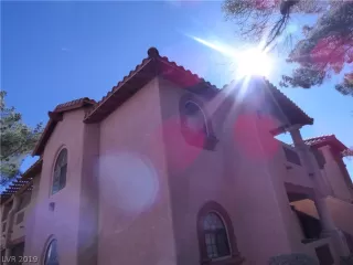 Photo #2: 2085224 Listing