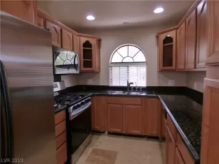 Photo #6: 2085224 Listing