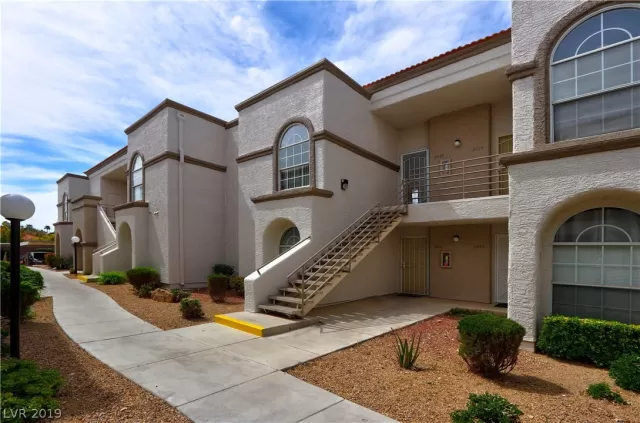 MLS: 2085283 Condo For Sale