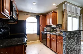 Photo #6: 2085283 Listing