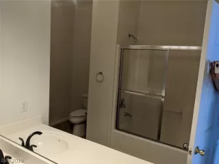 Photo #6: 2085391 Listing