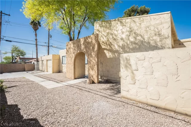 MLS: 2085410 Condo For Sale